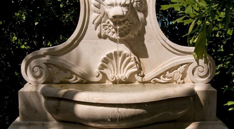 Gold-lion-fountain-small-769×1030