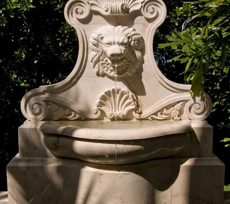 Gold-lion-fountain-small-769×1030